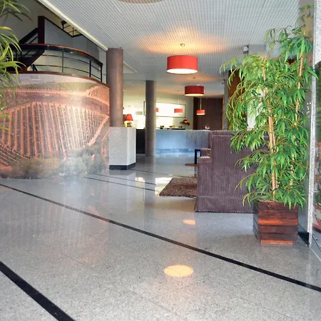 Hotel Douro Marina & 4*