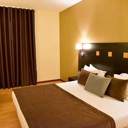 Hotel Douro Marina & Resende