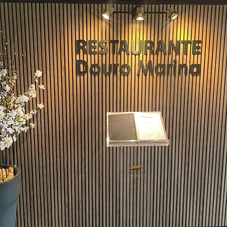 Hotel Douro Marina & 4*