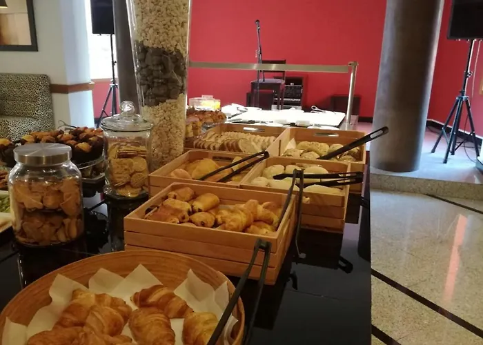 Hotel Douro Marina & 4*