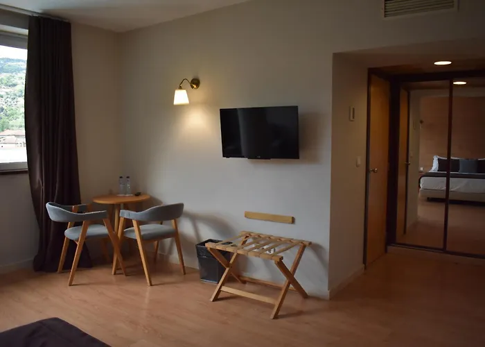 Douro Marina & 4* 雷森迪